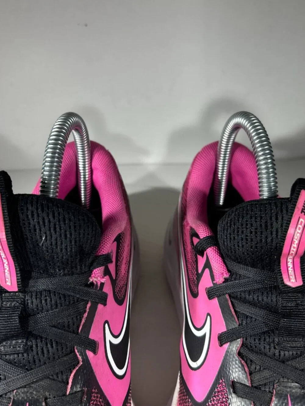 Nike Cosmic Runner Girls Running Shoes Size 4.5 Youth 4.5Y Pink Sneakers Kids